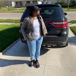 Meet your Posher, Nicole